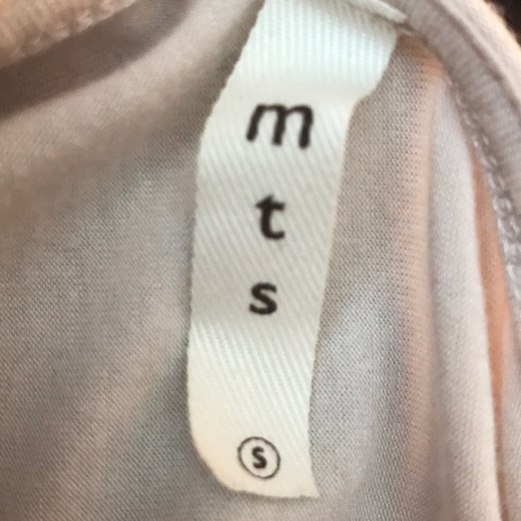 m t s Floral Shirt - Picture 7 of 8